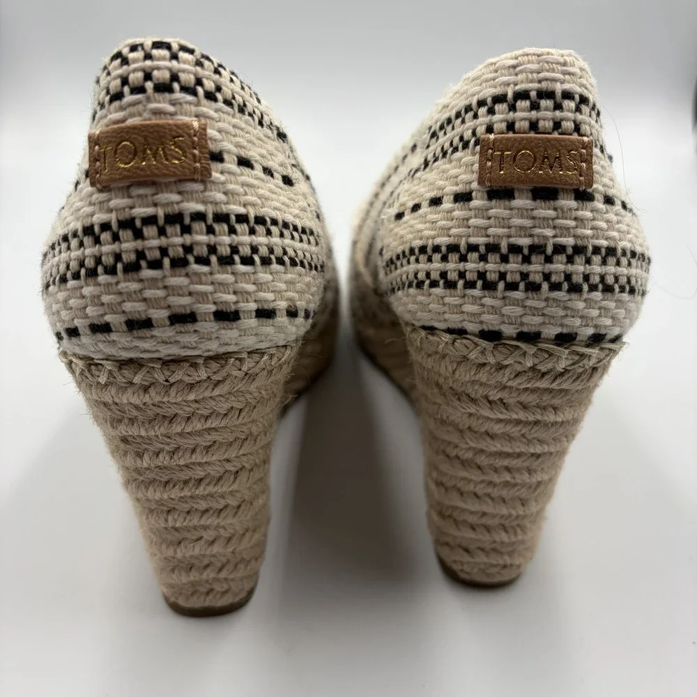 TOMS Women's 8.5‎ Espadrille Wedge Shoes Cream Black Stripe Peep Toe Woven Style